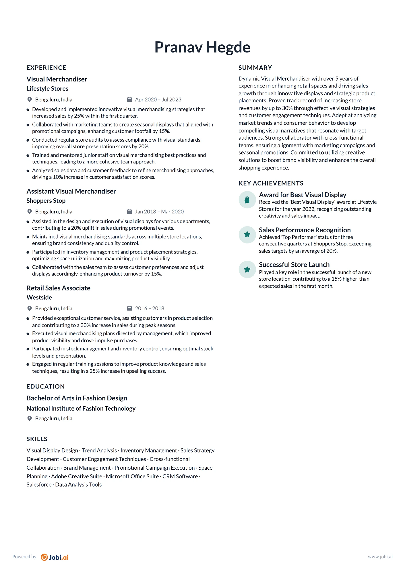 Retail Sales Associate resume example — Visual Merchandiser